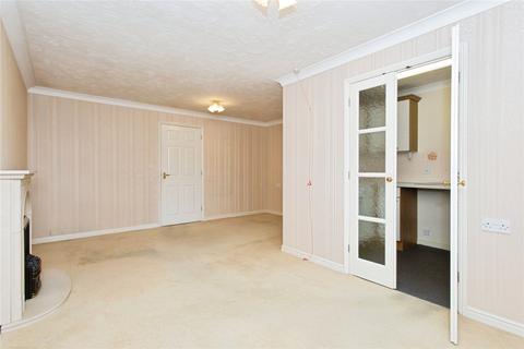 1 bedroom apartment for sale, Haig Court, Chesterton CB4