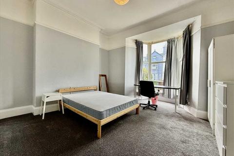 6 bedroom house share to rent, Headland Park, Plymouth