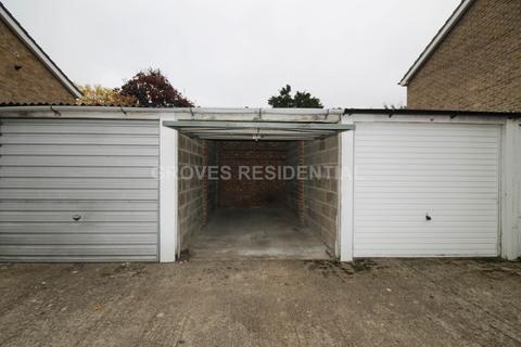 3 bedroom terraced house for sale, Newborough Green, New Malden