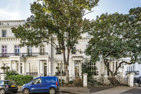 First Floor Flat, 14 Thurloe Street, London, SW7 2ST