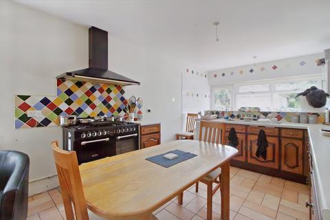 undefined, Heol Dowlais, Efail Isaf, Pontypridd, CF38