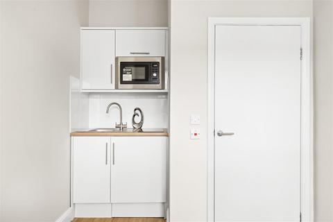 1 bedroom flat to rent, Southwell Gardens, London SW7