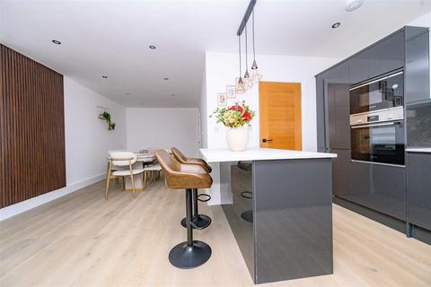 undefined, Woodmere Avenue, Watford