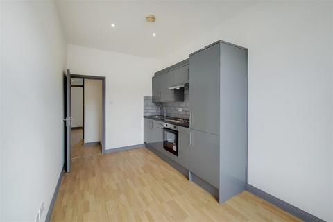 2 bedroom flat to rent, Finborough Road, London SW10