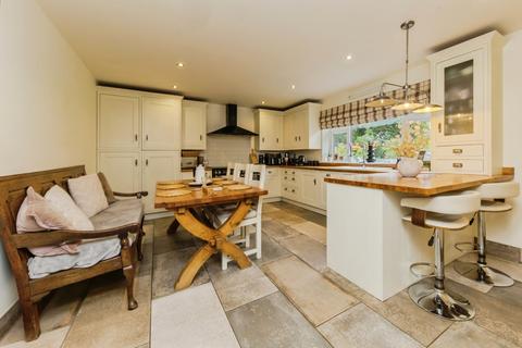 4 bedroom semi-detached house for sale, Twemlow Lane, Crewe CW4