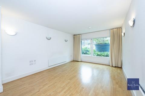 1 bedroom apartment for sale, Empire Square West, London SE1
