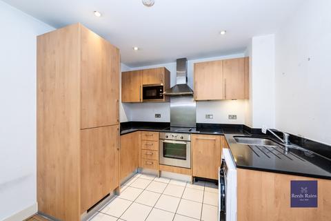 1 bedroom apartment for sale, Empire Square West, London SE1