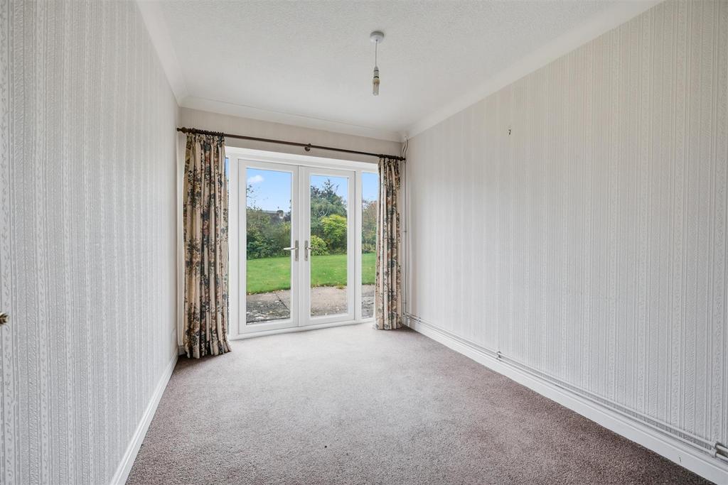 Dining Room to garden.jpg