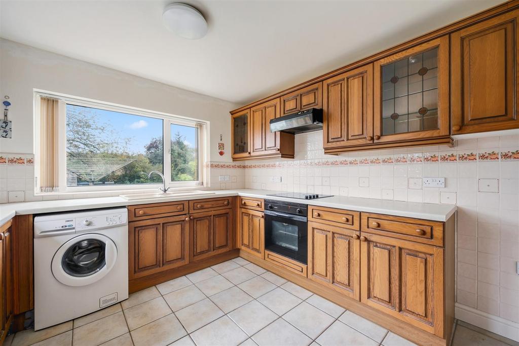 Kitchen   .jpg