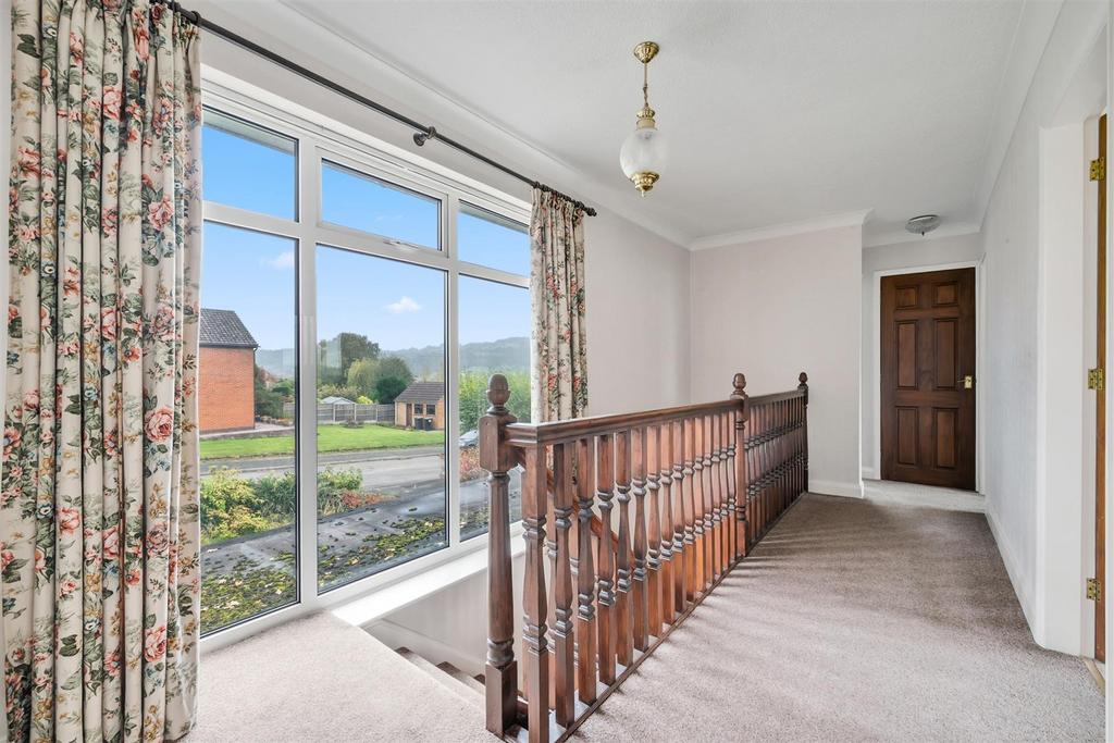 First floor landing.jpg