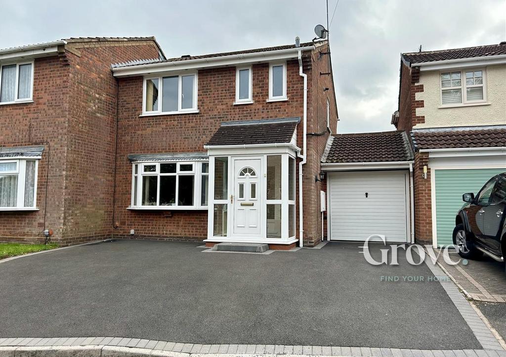 Heathy Farm Close Woodgate 2.jpg