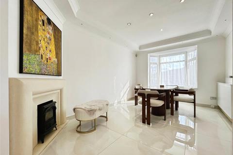 1 Langbrook Road, London, SE3 8RD