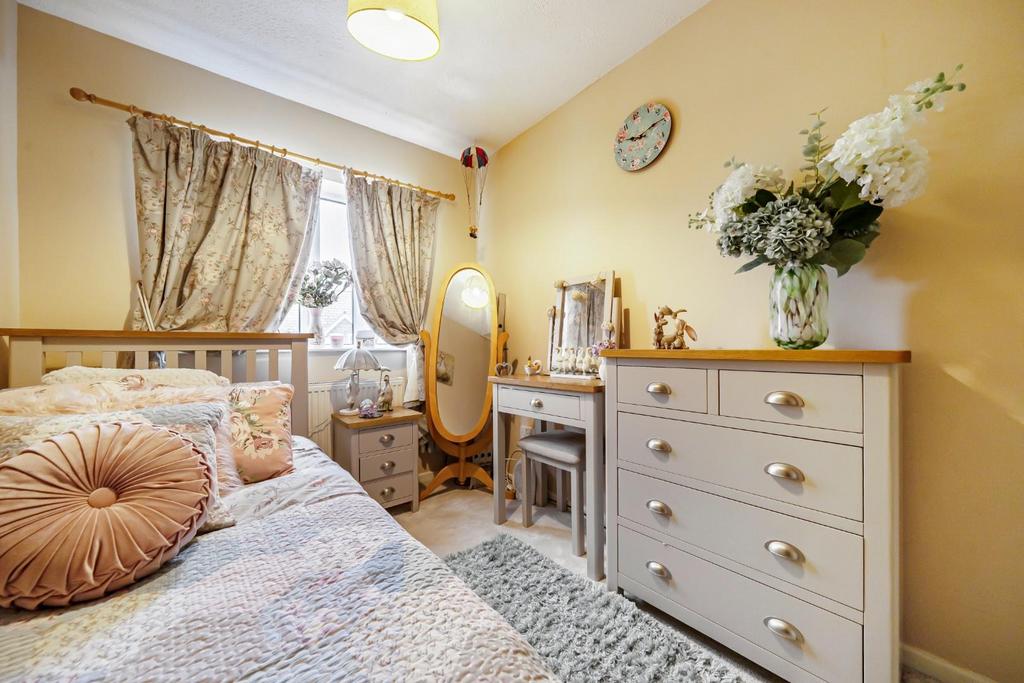 Bedroom 2.jpg