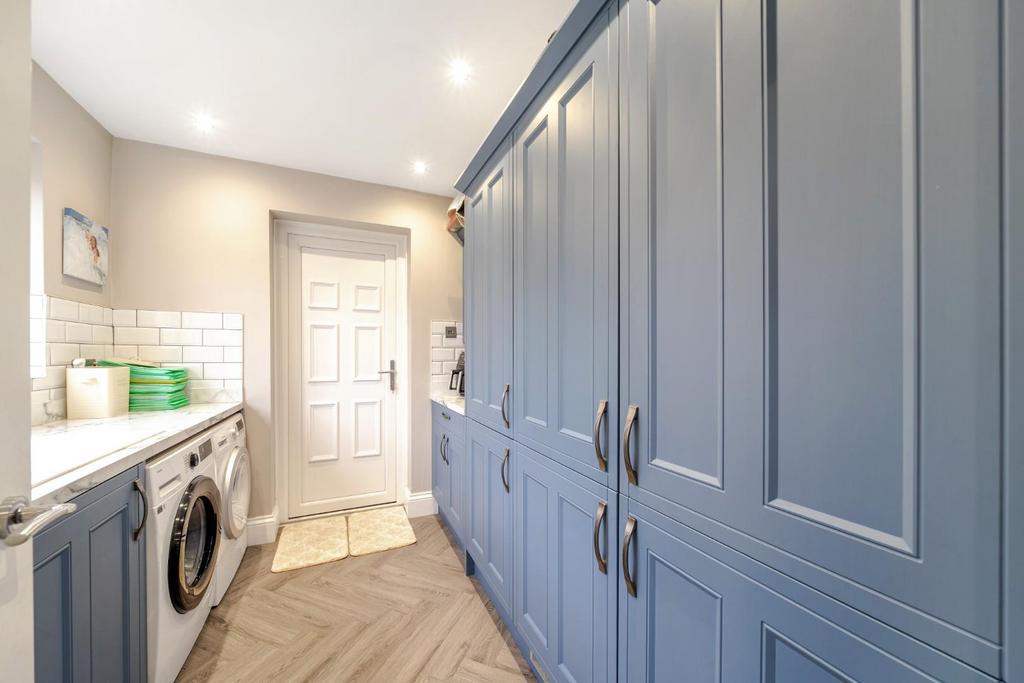 Lifestyle utility room.jpg