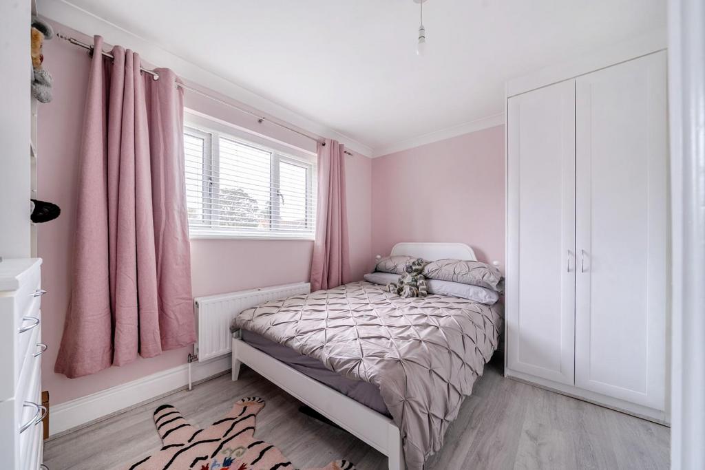 Bed 3.jpg