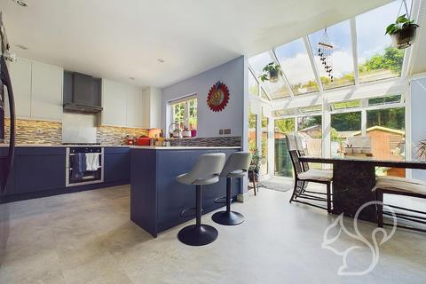 4 bedroom semi-detached house for sale, Woden Avenue, Stanway