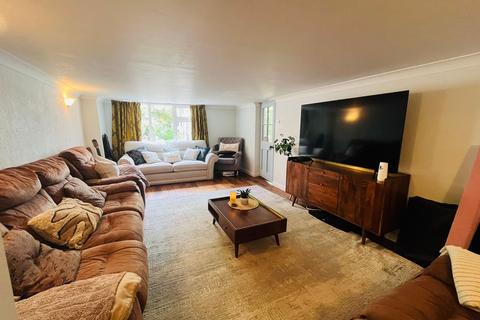 4 bedroom detached house for sale, Fairdene Road, Coulsdon CR5