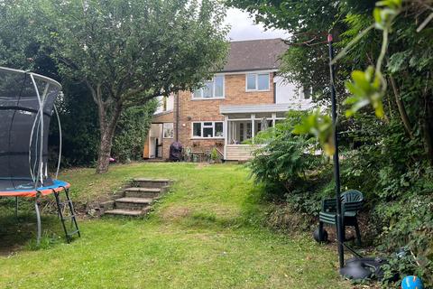 4 bedroom detached house for sale, Fairdene Road, Coulsdon CR5