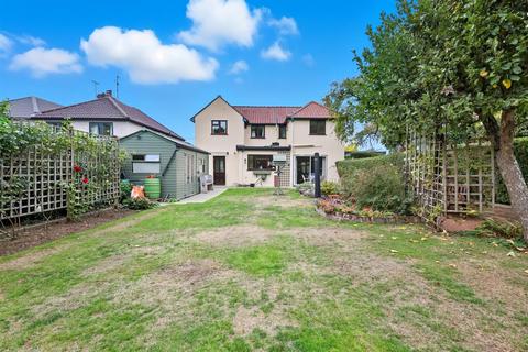 4 bedroom detached house for sale, The Leas, Ingatestone