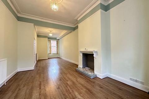 4 bedroom terraced house for sale, Dean Road, Scarborough, YO12
