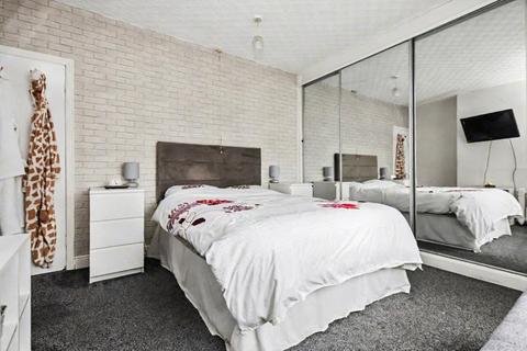 3 bedroom terraced house for sale, Halliday Place, Leeds, West Yorkshire
