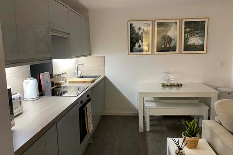 1 bedroom flat for sale, Millbrook Road East, Southampton, Hampshire, SO15