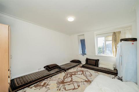 undefined, Cairnfield Avenue, London NW2