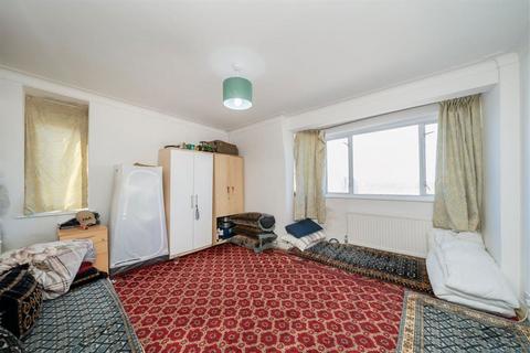 undefined, Cairnfield Avenue, London NW2