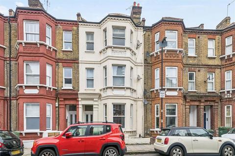 4 bedroom flat for sale, Handforth Road, London SW9