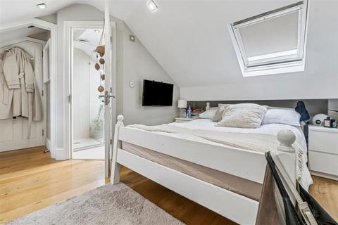 4 bedroom flat for sale, Handforth Road, London SW9