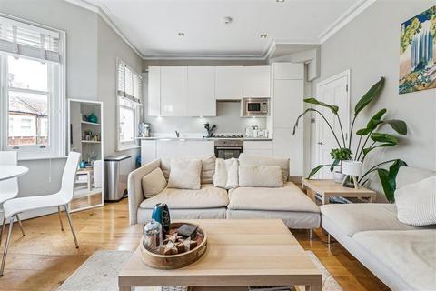 4 bedroom flat for sale, Handforth Road, London SW9