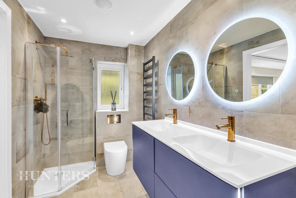 Master Ensuite