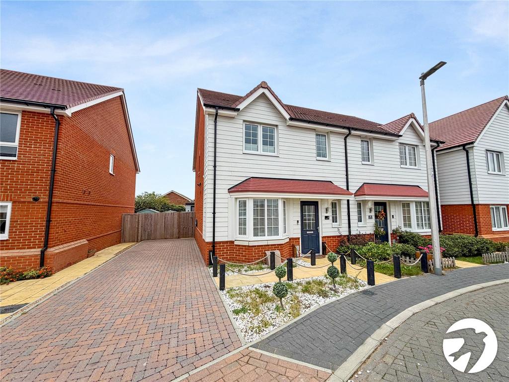 whitworth-close-hoo-rochester-3-bed-semi-detached-house-1-850