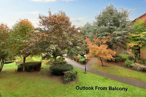 3 bedroom flat for sale, Campion Close, Croydon
