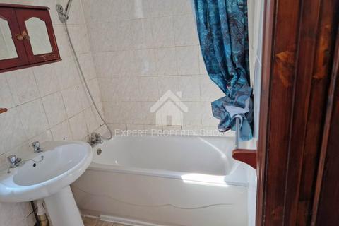 undefined, Sheals Crescent, Maidstone