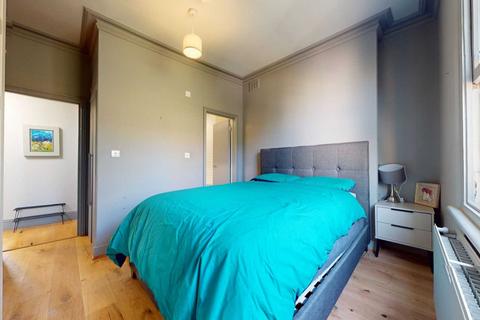 1 bedroom flat for sale, Hazlitt Road, Olympia W14