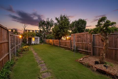 undefined, Warden Avenue, Harrow HA2