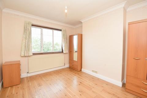 undefined, Warden Avenue, Harrow HA2