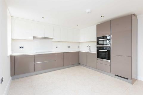 3 bedroom flat to rent, Argyll House, Royal Connaught Park, Bushey