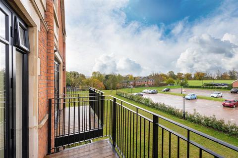 3 bedroom flat to rent, Argyll House, Royal Connaught Park, Bushey