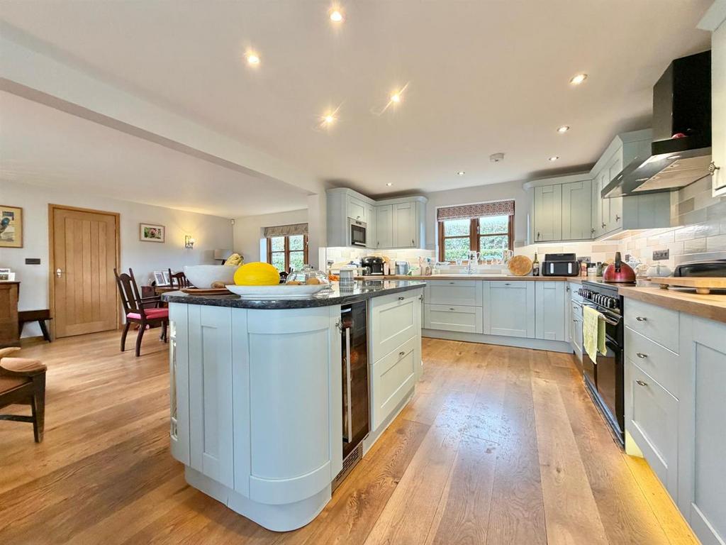 Main House - Kitchen