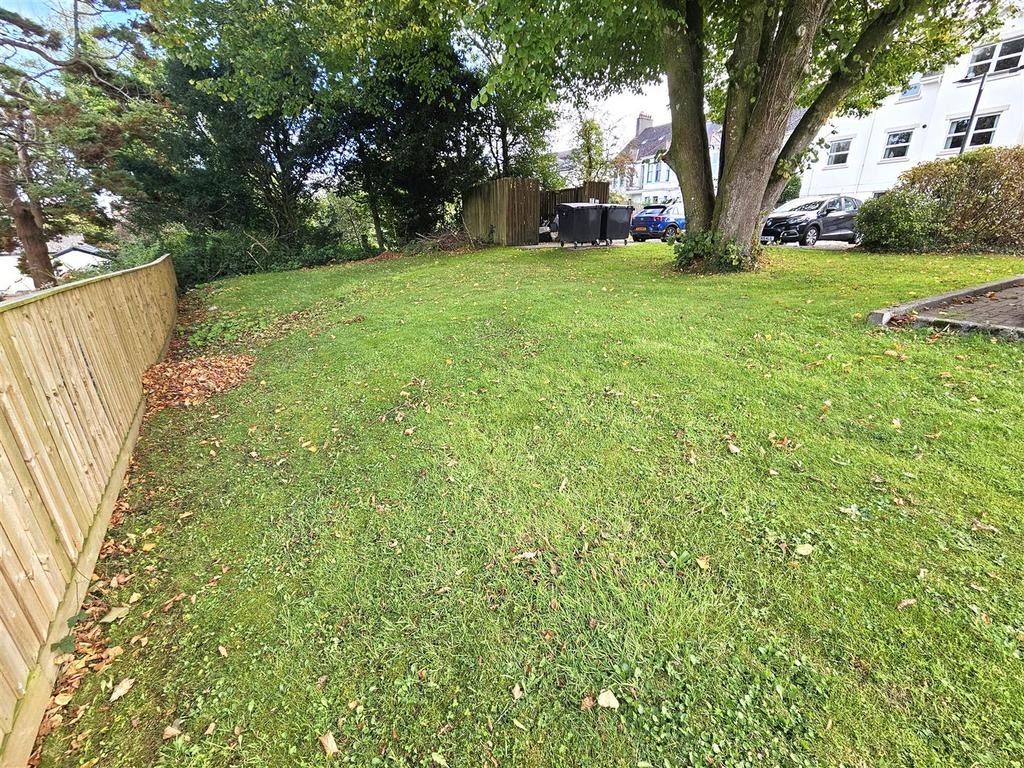 Communal Garden (2).jpg