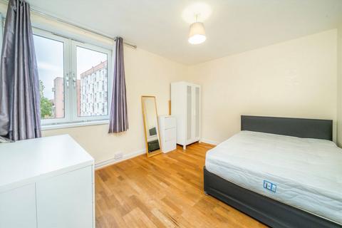 3 bedroom flat for sale, Stanhope Street, London NW1