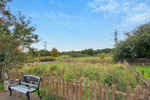 4 bedroom semi-detached house for sale, Fullerton Way, Byfleet, West Byfleet