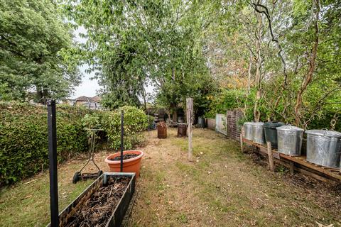 undefined, Kings Road, New Haw, KT15