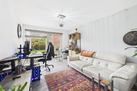 undefined, Lakeside Close, Ruislip HA4