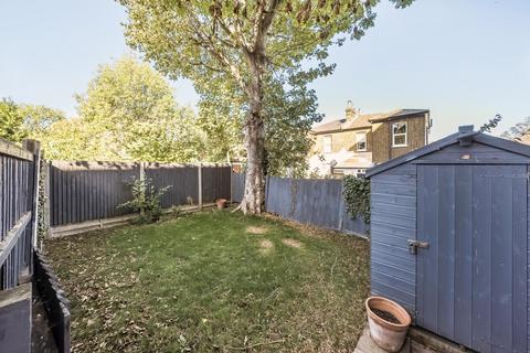 2 bedroom flat for sale, Hither Green Lane, London, SE13 6QE