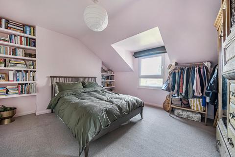 2 bedroom flat for sale, Hither Green Lane, London, SE13 6QE
