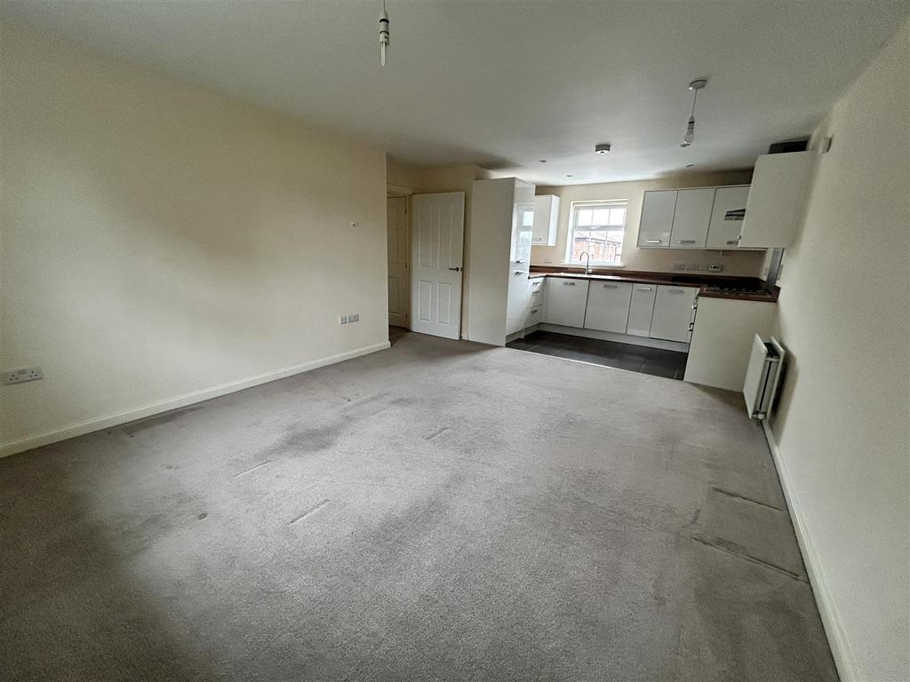 Lounge / Kitchen