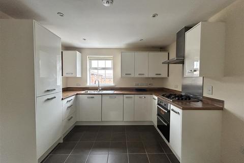 2 bedroom flat to rent, Horse Fair Lane, Rothwell NN14